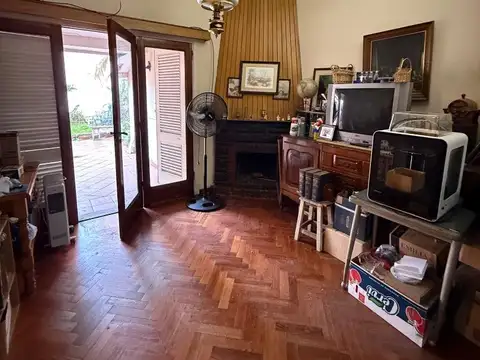 Casa 5 ambientes con 2 baños