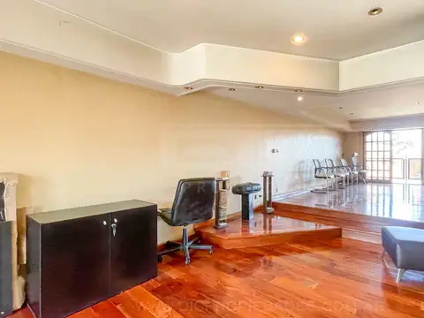 Avellaneda al 4200, entre Parana y Mariano Moreno