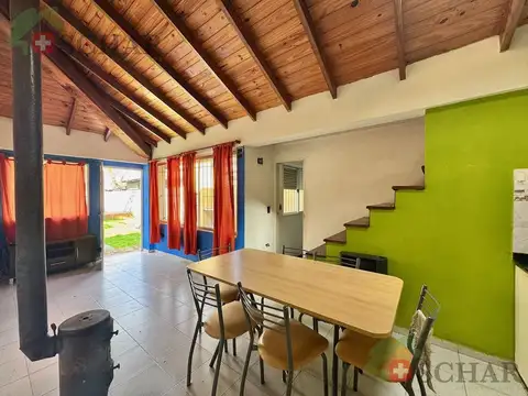 Casa en Alquiler con 1 cochera