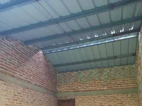 Sueño a terminar, casa 2 dorm con árboles en Colonia Benitez!