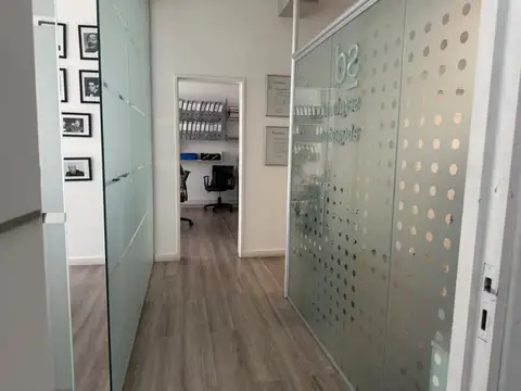 Oficina en Venta al Este