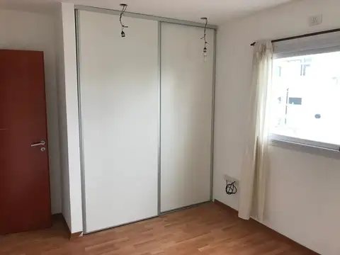 Departamento en Alquiler en Plaza España, $ 620.000