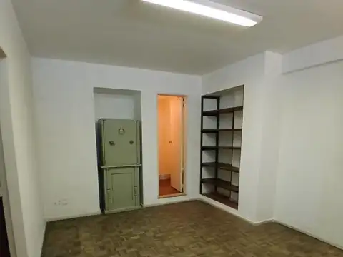 Oficina 3 ambientes con 1 baño