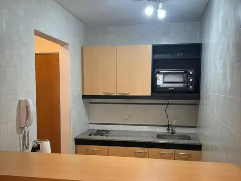 Las Heras e/ José Evaristo Uriburu y Junín