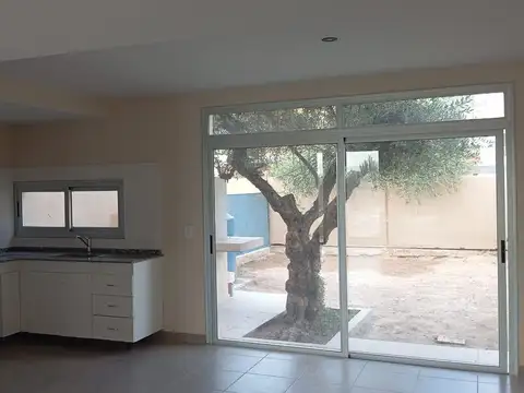 VENTA DUPLEX A ESTRENAR 2 DOR. B° PRIVADO MAIPÙ