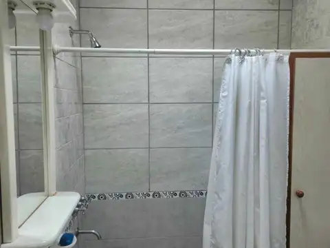 CASA EN VENTA, Quilmes Oeste.