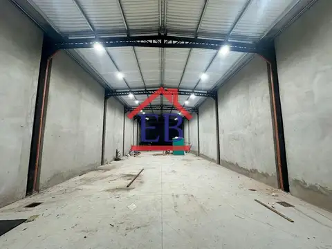 Galpon en Venta en Flores, USD 550.000