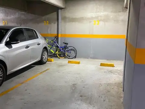 Departamento en Alquiler con 1 cocheras