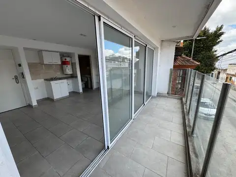 ALQUILER MONOAMBIENTE BALCON CORRIDO BARRACAS
