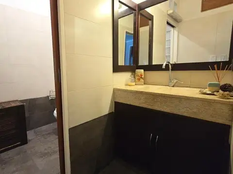 Casa en Venta con 4 cocheras