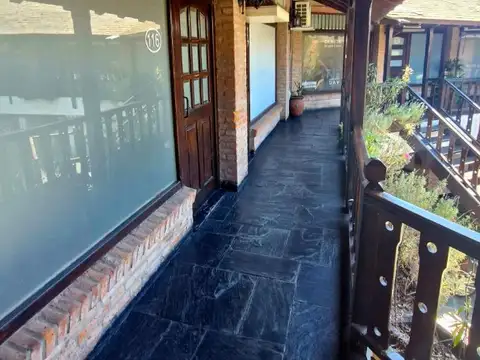 Avenida Andrés Rolón 100, Piso Lap