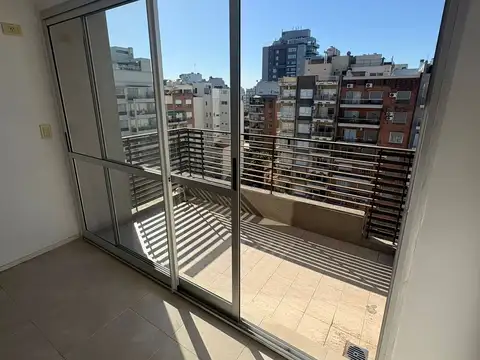 MONOAMBIENTE CON BALCON CORRIDO EN VILLA URQUIZA