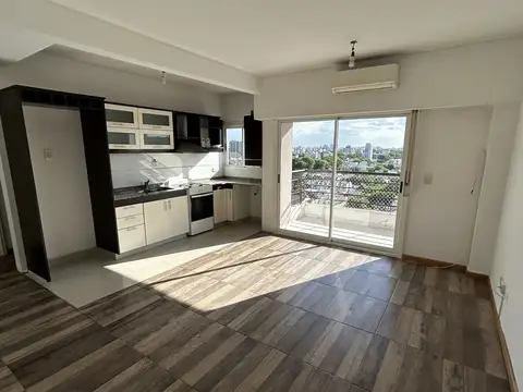 Depto Tipo Casa en Alquiler en Urquiza R, $ 900.000