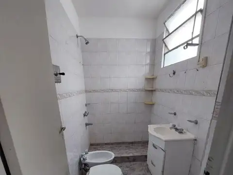 Local en Venta en Temperley, USD 200.000