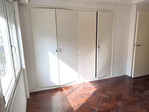 Paraná 500, Piso 6