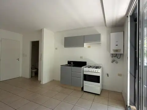 Departamento en Alquiler en Republica De La Sexta, $ 350.000