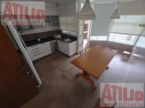 Casa 5 ambientes con 3 baños