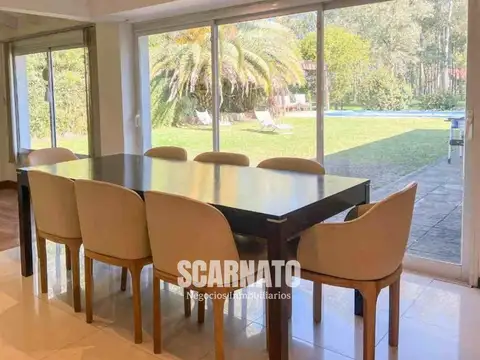 Casa 6 ambientes con 4 baños