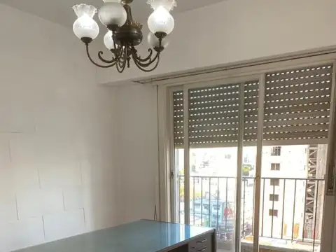 Av. Rivadavia 18200, Piso 6