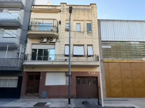 ALQUILER COMERCIAL PATERNAL 5 AMBIENTES P.B. PATIO