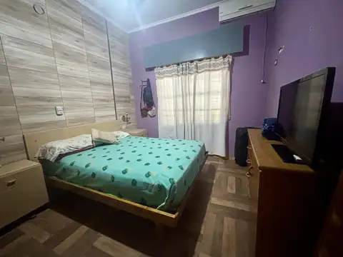 Casa 5 ambientes con 2 baños