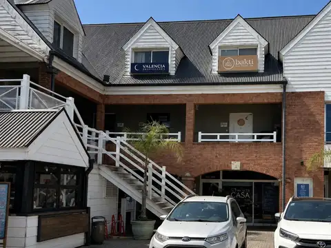 LOCAL COMERCIAL EN VENTA – CENTRO COMERCIAL SANTA BÁRBARA