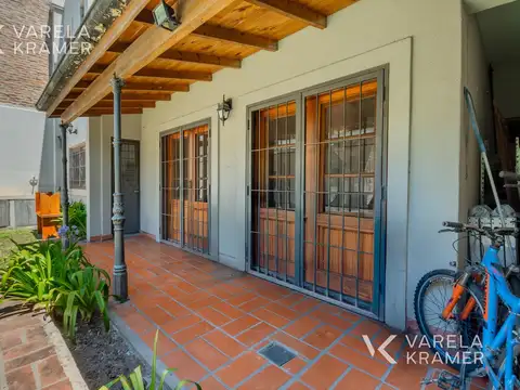 Casa en Venta con 1 cochera