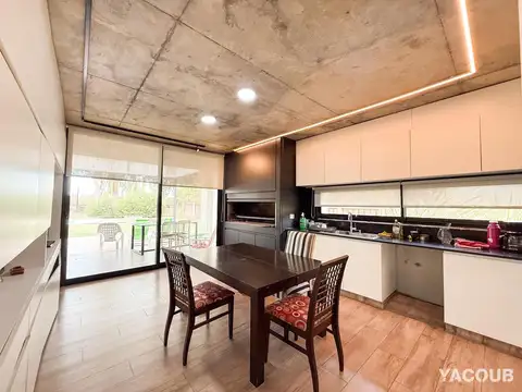 Casa en Alquiler al Norte