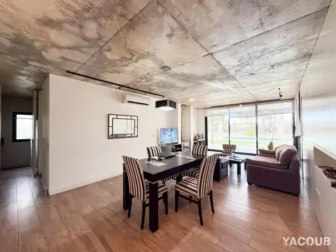 Casa en alquiler - 3 Dormitorios 3 Baños - City Bell 