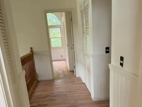 Casa refaccionada a nuevo, en alquiler anual  SIN MUEBLES- Teresa Urdapilleta Propiedades