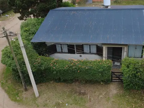 VENTA CASA GESELL ZONA GOLF GAS NATURAL 3 DORM