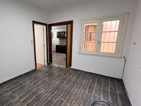 Depto Tipo Casa 2 ambientes con 1 baño