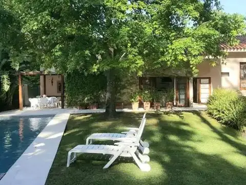 De los Ceibos entre Las Margaritas y Avda. del Océano