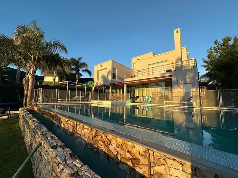 CASA EN SAN ISIDRO LABRADOR A la laguna c amarra
