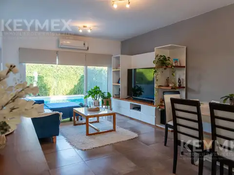 Casa 4 ambientes con 2 baños