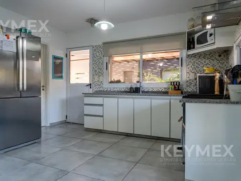 Casa en venta en Los Robles, la cañada del pilar