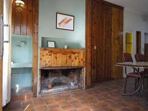 Edificio Comercial en venta - 6 Dormitorios 4 Baños - 479Mts2 - Bahía Blanca