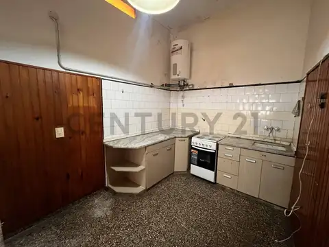 CASA EN ALQUILER EN LOS HORNOS 6 AMBIENTES