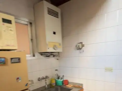Casa 7 ambientes con 2 baños