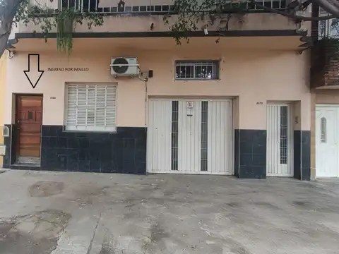 VENTA PH 4 AMBIENTES  + 2 PATIOS + CUARTO GUADADO + GALPON FLORES CABA