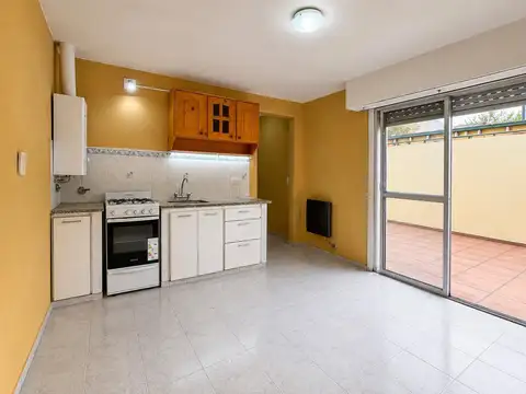 Depto Tipo Casa en Alquiler de 2 ambientes
