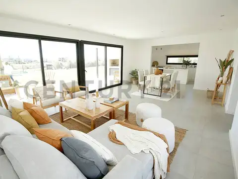 Casa en Venta con 2 cocheras