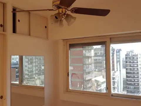 TRES AMBIENTES  AL FRENTE CON BALCON ,LUMINOSO ,VISTA PANORAMICA