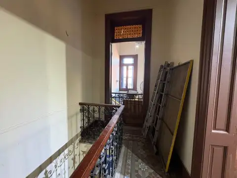 Depto Tipo Casa en Venta 100 años