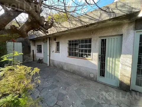 VENTA MUY BUEN DEPOSITO DE 230M2 ZONA INDUSTRIAL EN VILLA BALLESTER A 700METROS DE ALCORTA