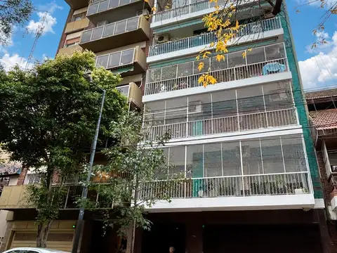 DOS AMBIENTES EN EXCELENTE UBICACION