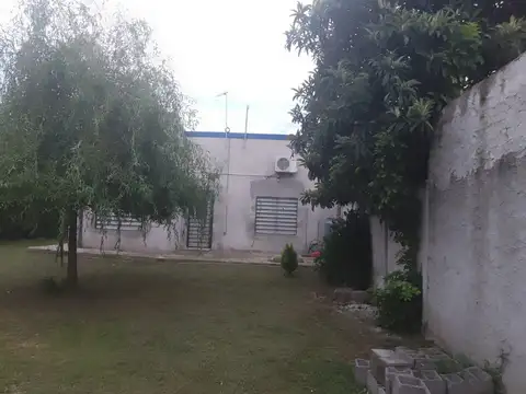 CASA EN VENTA EN FLORENCIO VARELA