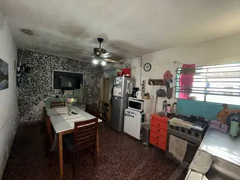 CASA 3 AMBIENTES EN VENTA LOMAS DE ZAMORA