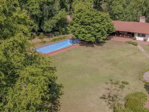 Quinta en Venta con 3 cocheras