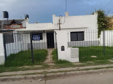 Casa en alquiler en Villa Gobernador Galvez